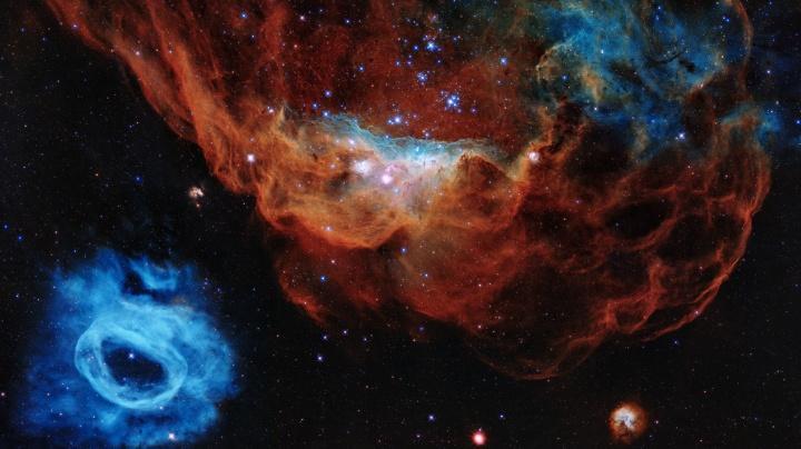 Teleskop Hubble Tangkap Momen Pertemuan Tiga Galaksi