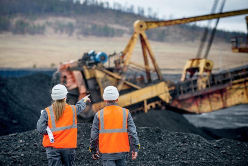 Ahli Geologi Temukan 2 Gumpalan Aneh Dalam Perut Bumi yang Misterius